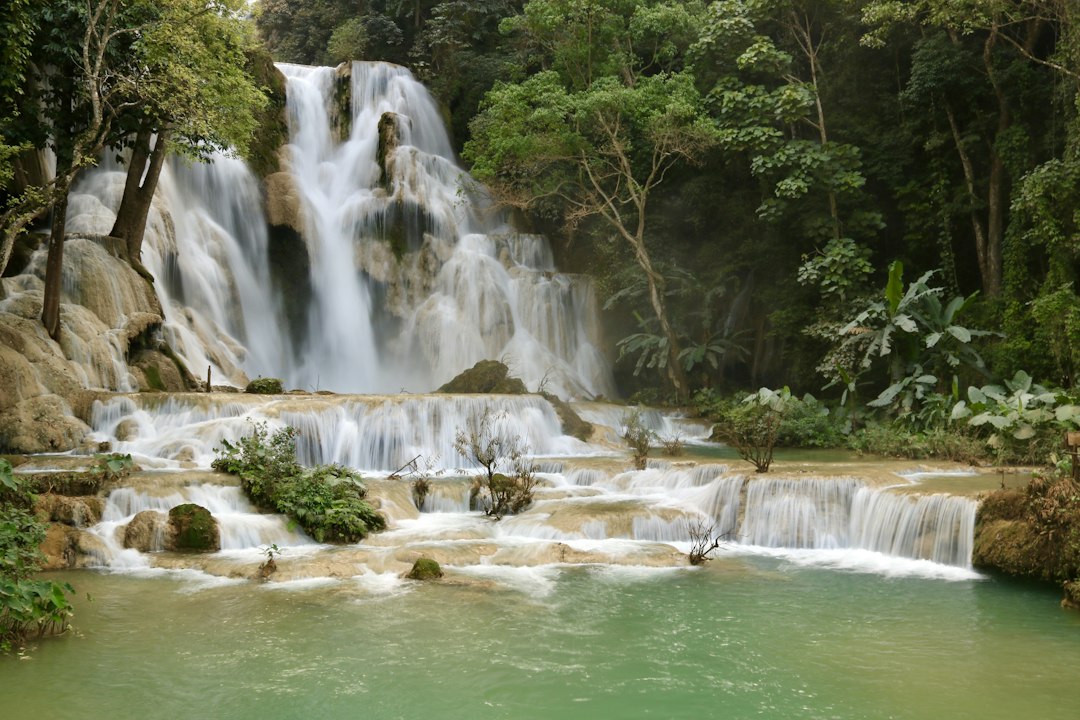 Die Kuang-Si-Wasserfälle bei Luang Prabang in Laos